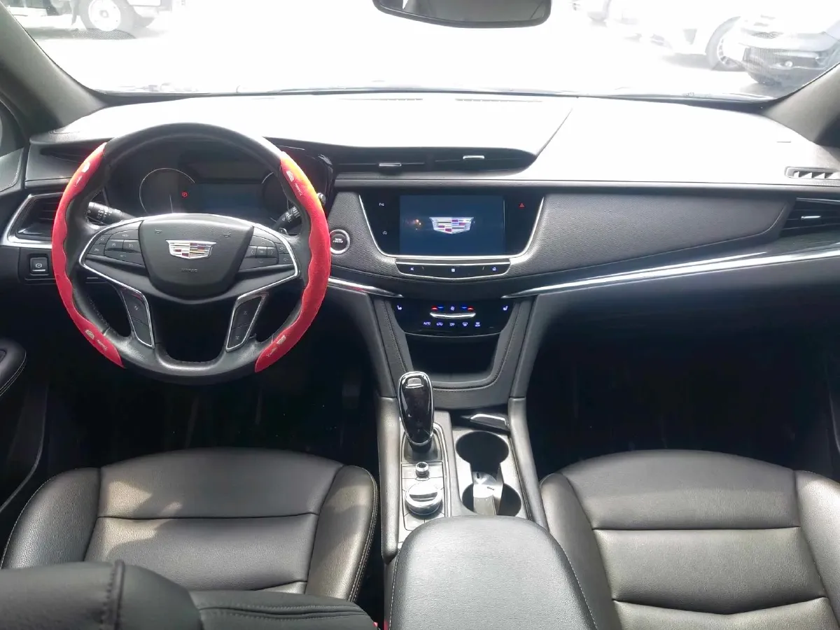 2021 Cadillac XT5 2.0T 237HP L4 9AT,autocango,china used car exporter,china ev exporter,chinese used car exporter,chinese used ev exporter
