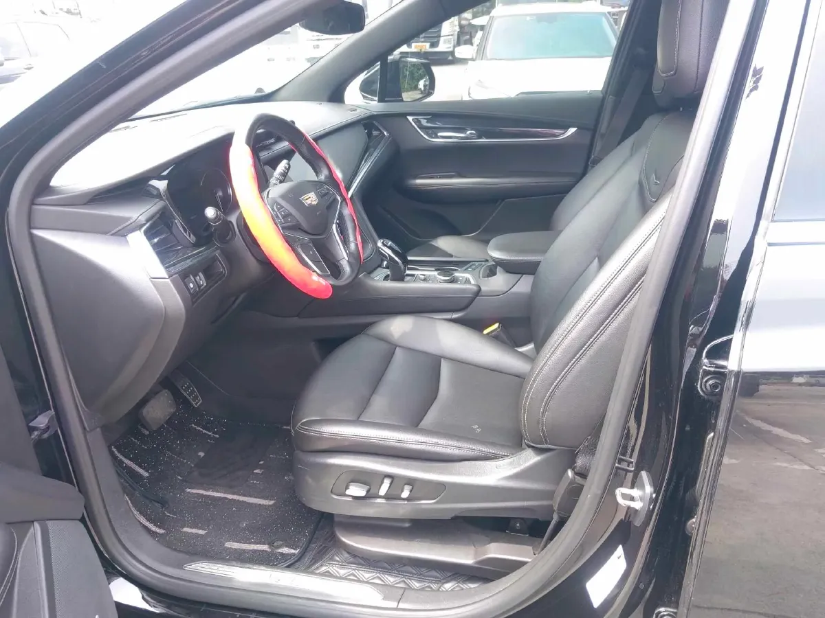 2021 Cadillac XT5 2.0T 237HP L4 9AT,autocango,china used car exporter,china ev exporter,chinese used car exporter,chinese used ev exporter
