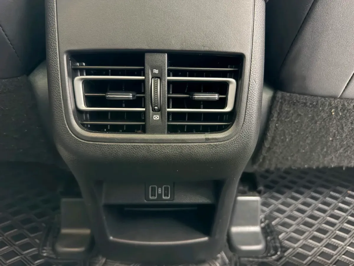 2016 ChangAn CS75 1.5T 170HP L4 6MT,autocango,china used car exporter,china ev exporter,chinese used car exporter,chinese used ev exporter