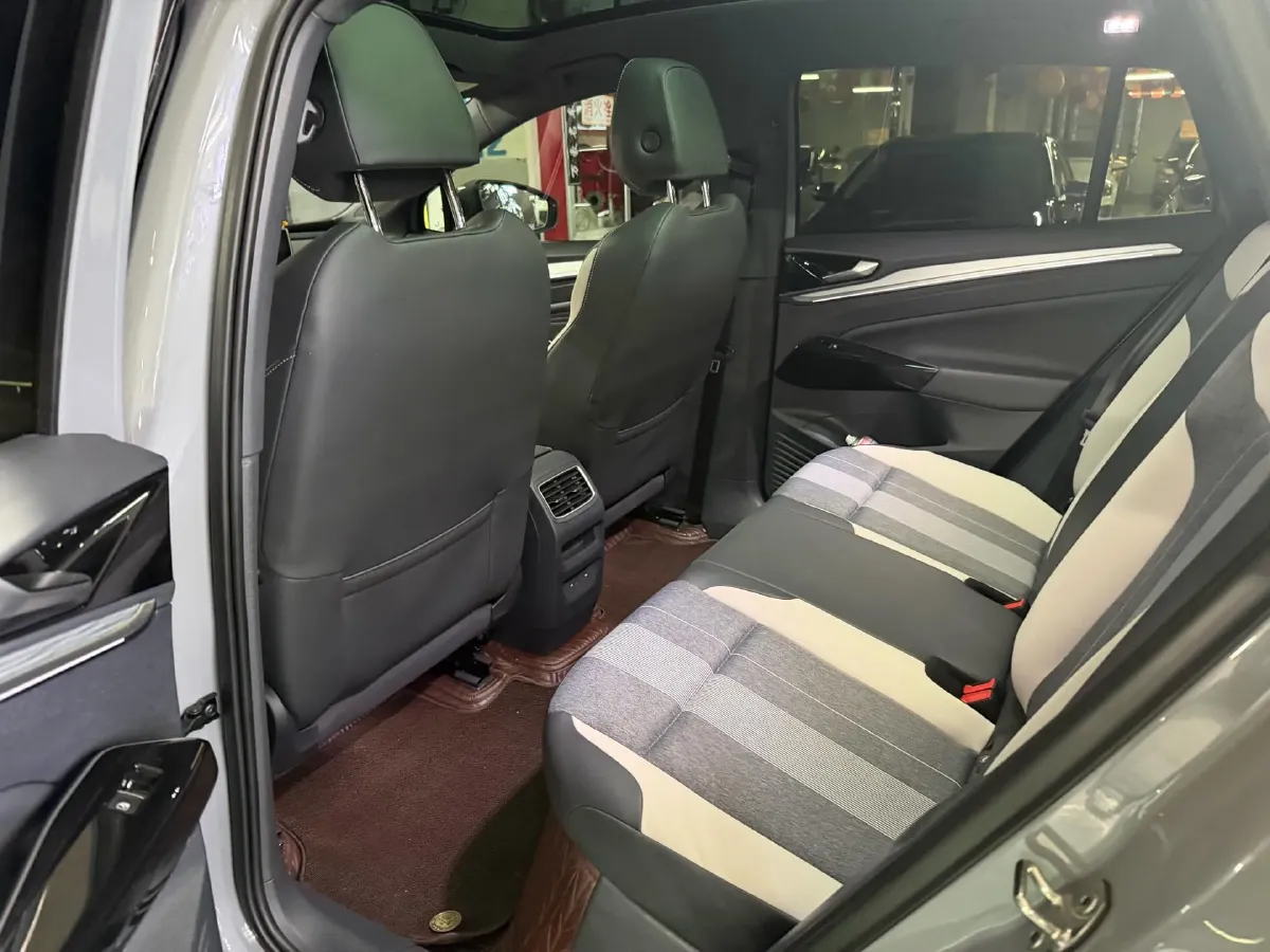2025 Skoda Superb 2.0T 186HP L4 7DCT,autocango,china used car exporter,china ev exporter,chinese used car exporter,chinese used ev exporter