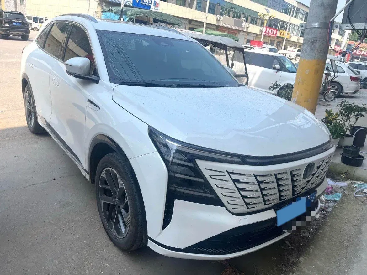 2025 ChangAn CS75 Plus 1.5T 192HP L4 8AT,autocango,china used car exporter,china ev exporter,chinese used car exporter,chinese used ev exporter