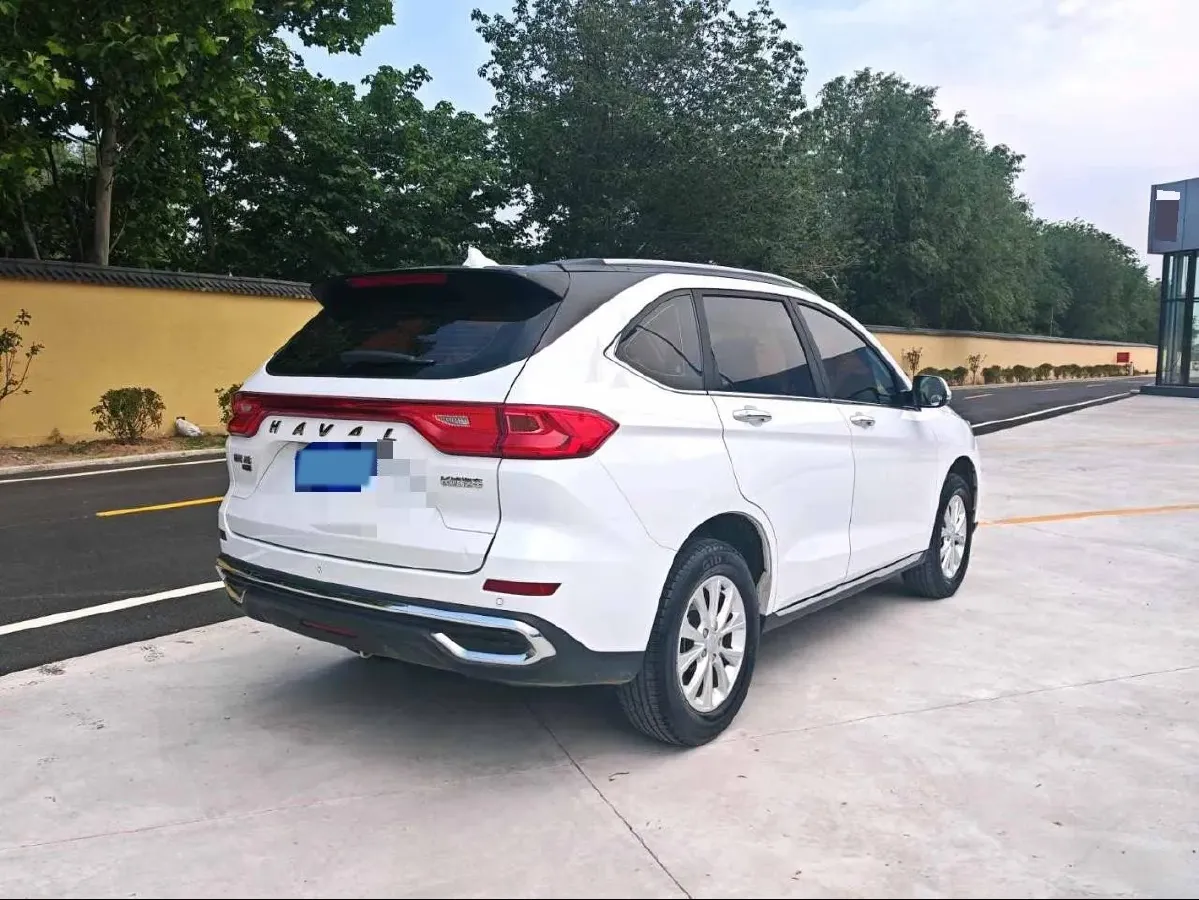 2021 Haval M6 1.5T 150HP L4 7DCT,autocango,china used car exporter,china ev exporter,chinese used car exporter,chinese used ev exporter