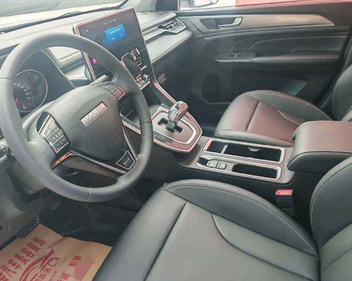 2021 Haval M6 1.5T 150HP L4 7DCT,autocango,china used car exporter,china ev exporter,chinese used car exporter,chinese used ev exporter