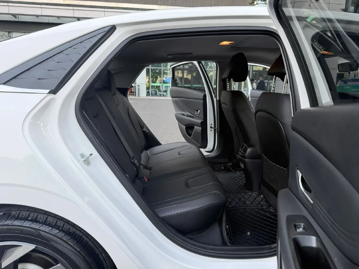 2023 Hyundai Elantra 1.5L 115HP L4 CVT,autocango,china used car exporter,china ev exporter,chinese used car exporter,chinese used ev exporter