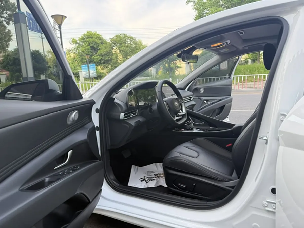 2023 Hyundai Elantra 1.5L 115HP L4 CVT,autocango,china used car exporter,china ev exporter,chinese used car exporter,chinese used ev exporter