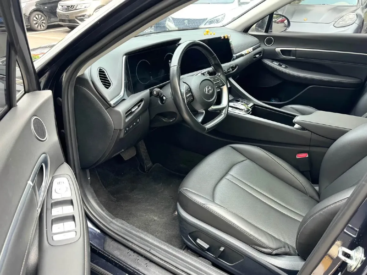 2020 Hyundai Sonata 1.5T 170HP L4 7DCT,autocango,china used car exporter,china ev exporter,chinese used car exporter,chinese used ev exporter
