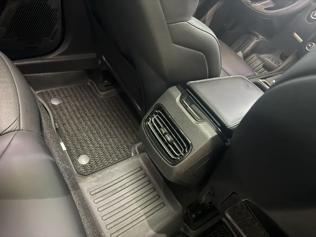 2022 LYNK&CO 03 1.5T 180HP L3 7DCT,autocango,china used car exporter,china ev exporter,chinese used car exporter,chinese used ev exporter