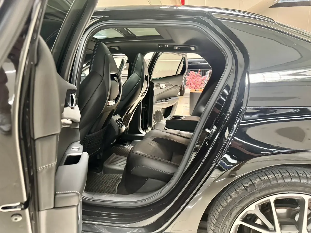 2022 LYNK&CO 03 1.5T 180HP L3 7DCT,autocango,china used car exporter,china ev exporter,chinese used car exporter,chinese used ev exporter