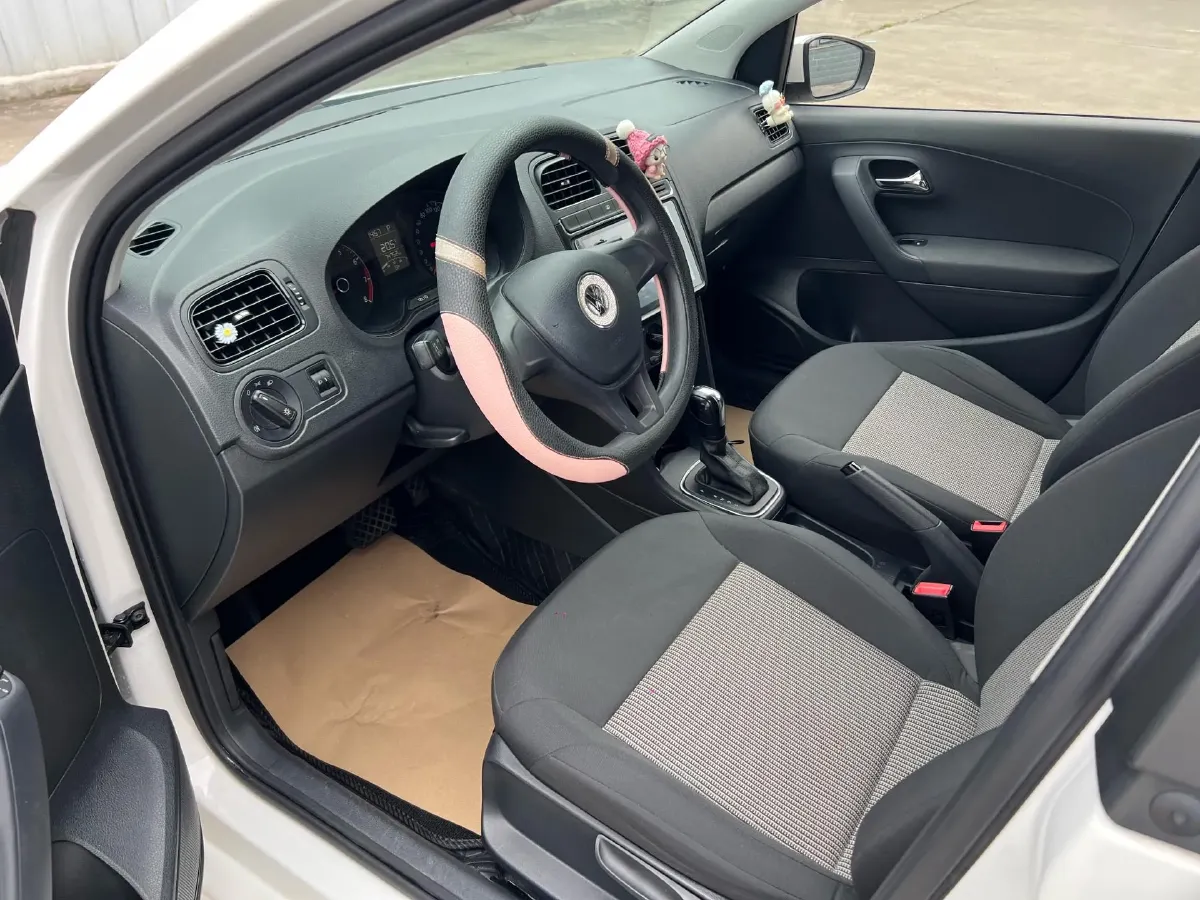 2016 Volkswagen Polo 1.4L 90HP L4 6AT,autocango,china used car exporter,china ev exporter,chinese used car exporter,chinese used ev exporter