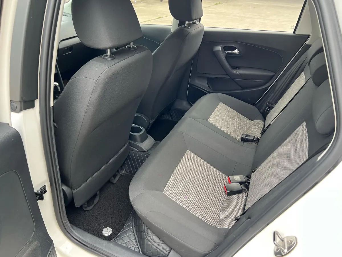 2016 Volkswagen Polo 1.4L 90HP L4 6AT,autocango,china used car exporter,china ev exporter,chinese used car exporter,chinese used ev exporter