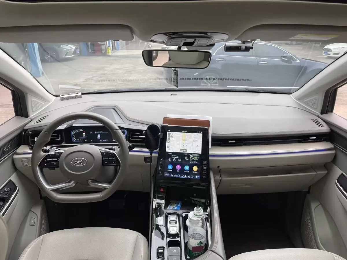 2021 Hyundai Custo 2.0T 236HP L4 8AT,autocango,china used car exporter,china ev exporter,chinese used car exporter,chinese used ev exporter