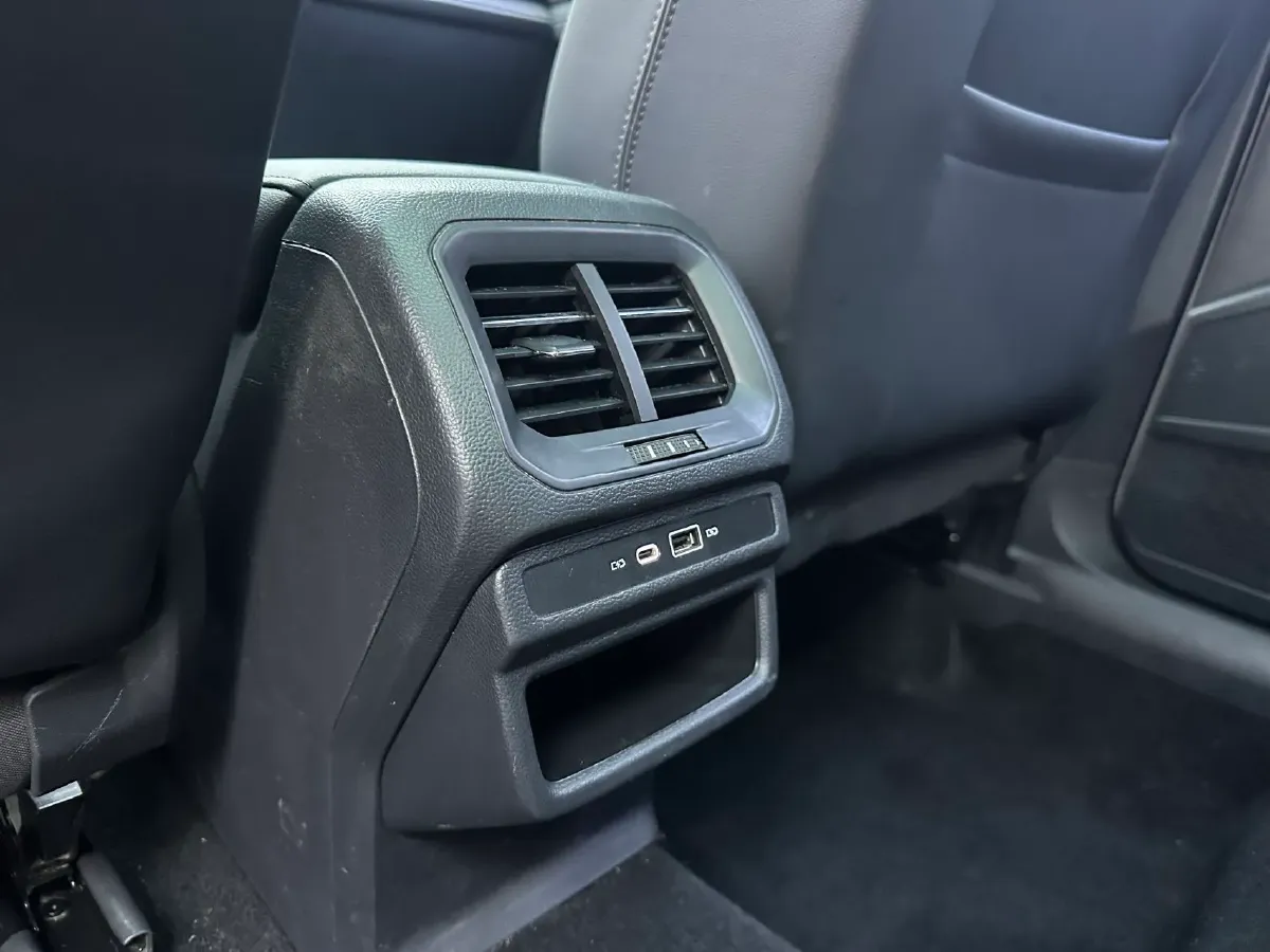 2021 Volkswagen Tharu 1.4T 150HP L4 7DCT,autocango,china used car exporter,china ev exporter,chinese used car exporter,chinese used ev exporter
