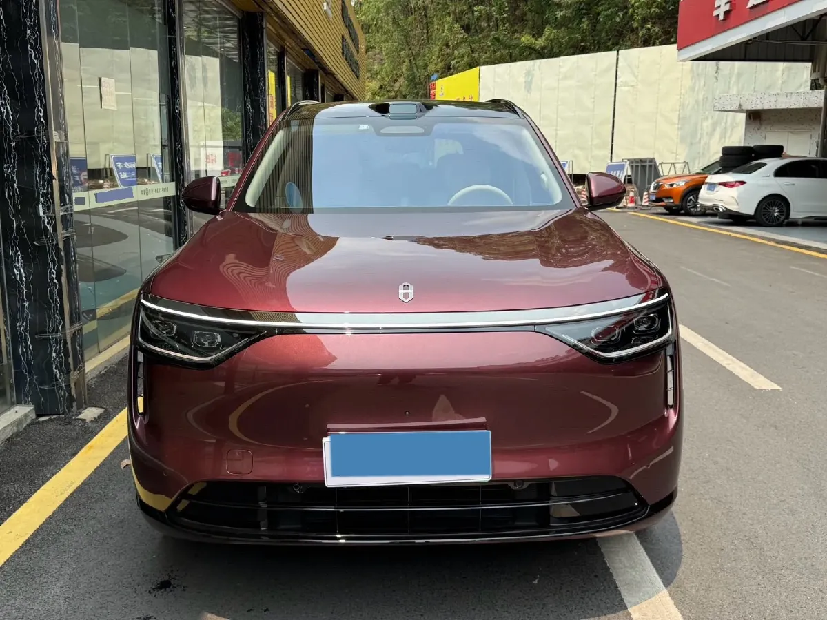 2025 AITO AITO M8 REEV 160HP REEV 53.4KWH,autocango,china used car exporter,china ev exporter,chinese used car exporter,chinese used ev exporter