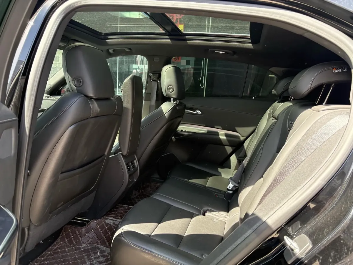 2022 Cadillac XT4 2.0T 237HP L4 9AT,autocango,china used car exporter,china ev exporter,chinese used car exporter,chinese used ev exporter