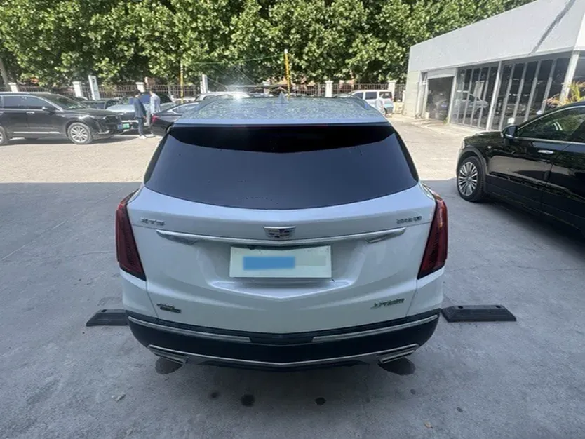 2022 Cadillac XT5 2.0T 237HP L4 9AT,autocango,china used car exporter,china ev exporter,chinese used car exporter,chinese used ev exporter