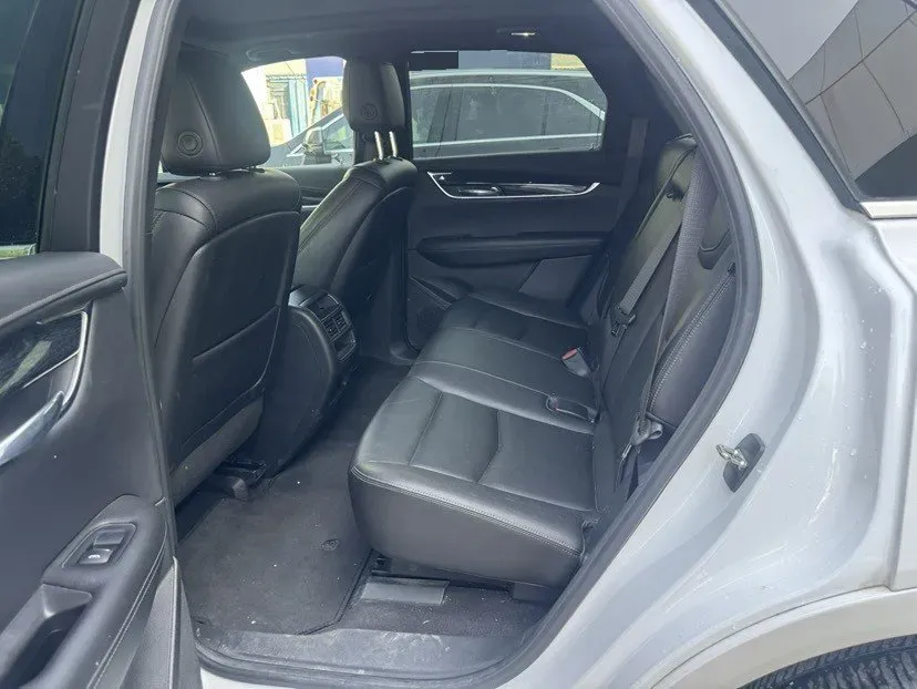 2022 Cadillac XT5 2.0T 237HP L4 9AT,autocango,china used car exporter,china ev exporter,chinese used car exporter,chinese used ev exporter