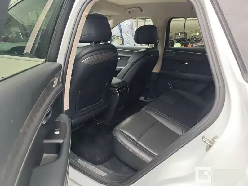 2022 JMC YuHu 7 2.0T 141HP L4 8AT,autocango,china used car exporter,china ev exporter,chinese used car exporter,chinese used ev exporter