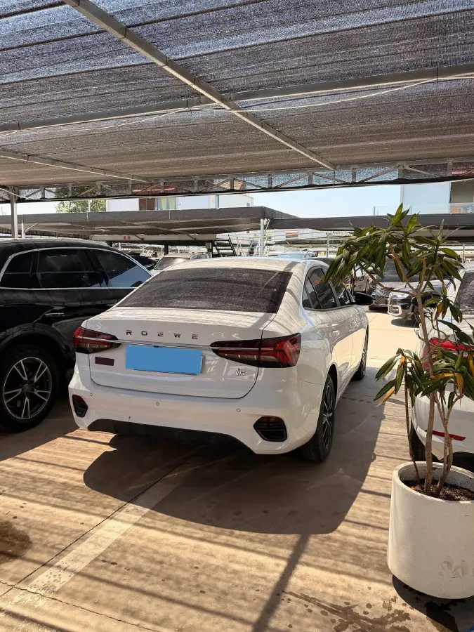 2021 Roewe i5 1.5L 120HP L4 CVT,autocango,china used car exporter,china ev exporter,chinese used car exporter,chinese used ev exporter