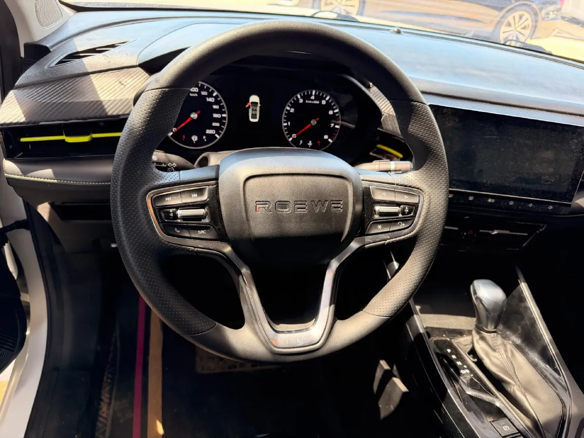 2021 Roewe i5 1.5L 120HP L4 CVT,autocango,china used car exporter,china ev exporter,chinese used car exporter,chinese used ev exporter