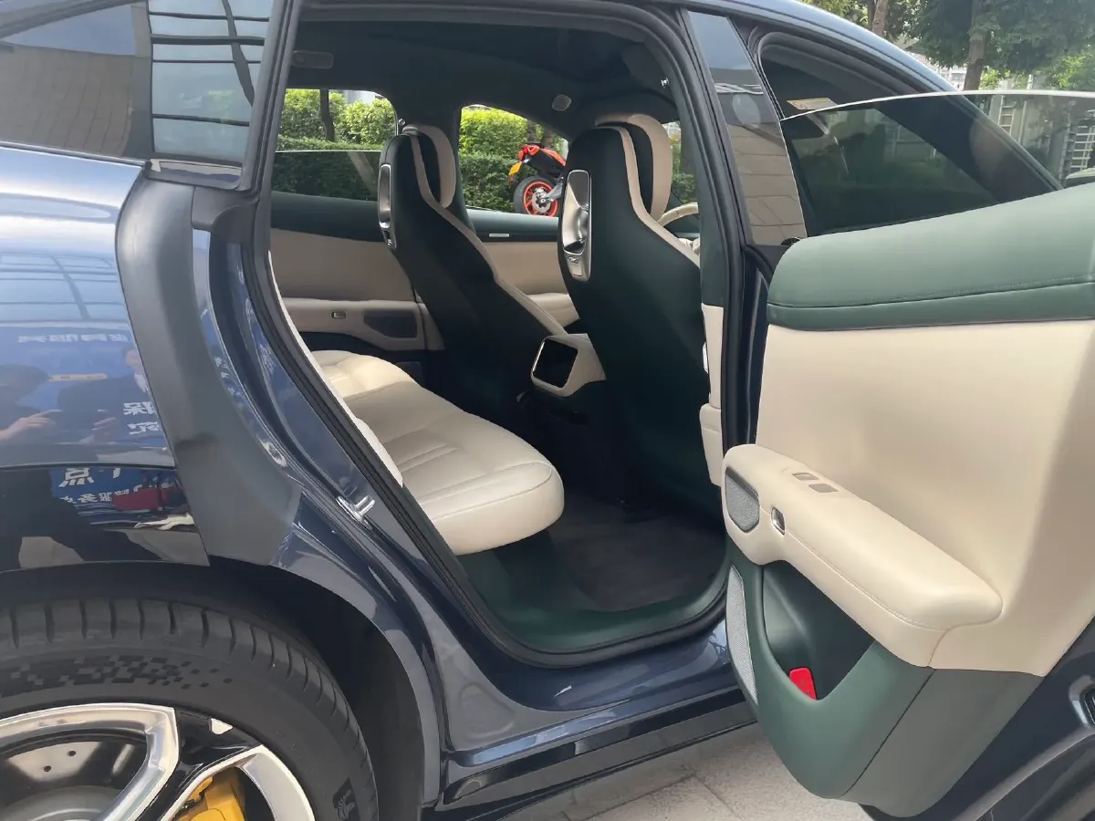 2025 MI YU7 BEV 101.7KWH,autocango,china used car exporter,china ev exporter,chinese used car exporter,chinese used ev exporter