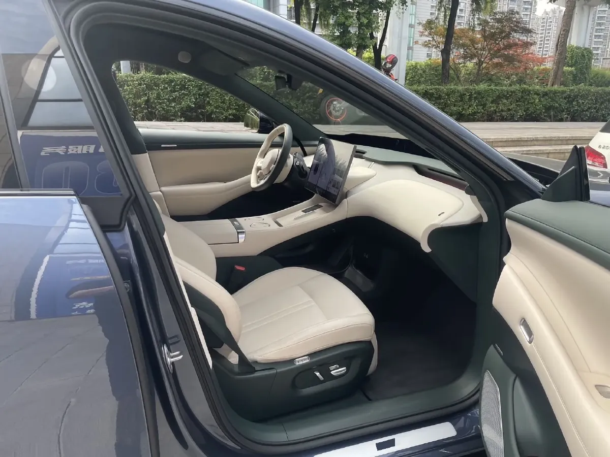 2025 MI YU7 BEV 101.7KWH,autocango,china used car exporter,china ev exporter,chinese used car exporter,chinese used ev exporter