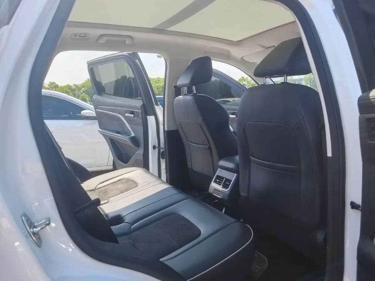 2021 Haval H6 2.0T 224HP L4 7DCT,autocango,china used car exporter,china ev exporter,chinese used car exporter,chinese used ev exporter
