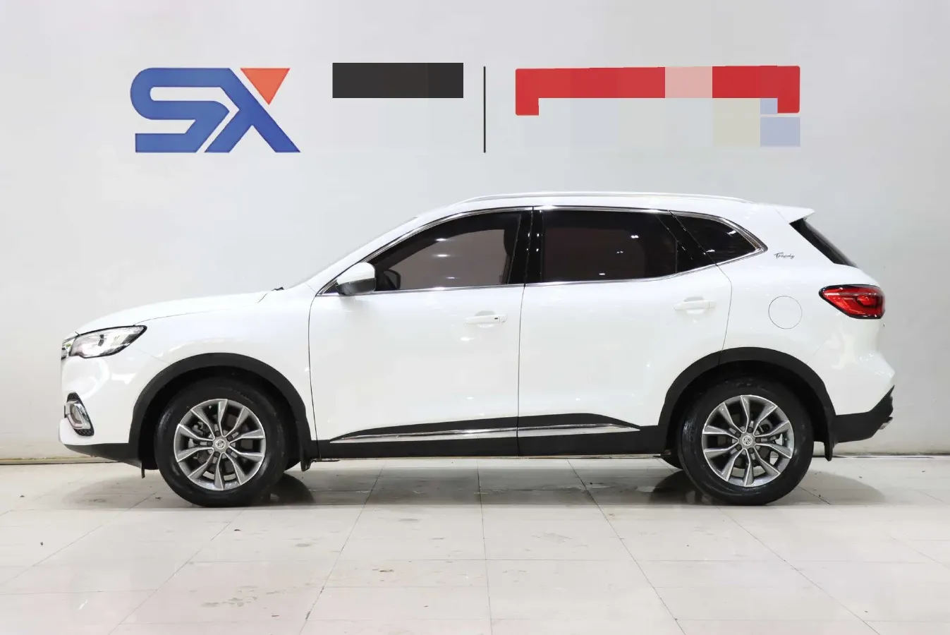 2019 MG HS 1.5T 169HP L4 6MT,autocango,china used car exporter,china ev exporter,chinese used car exporter,chinese used ev exporter