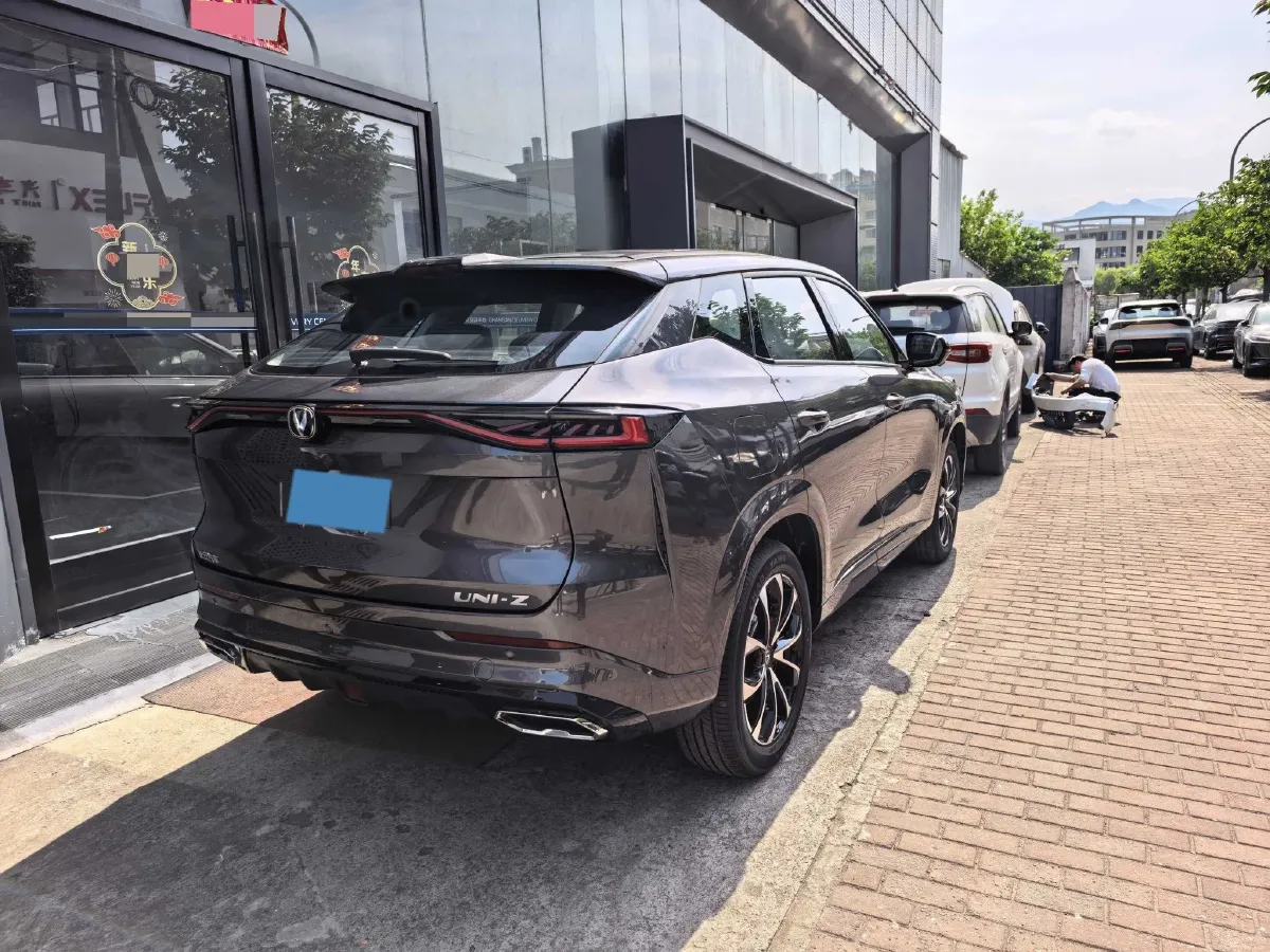 2024 ChangAn UNI-Z 1.5L 98HP L4 E-CVT PHEV 18.4KWH,autocango,china used car exporter,china ev exporter,chinese used car exporter,chinese used ev exporter