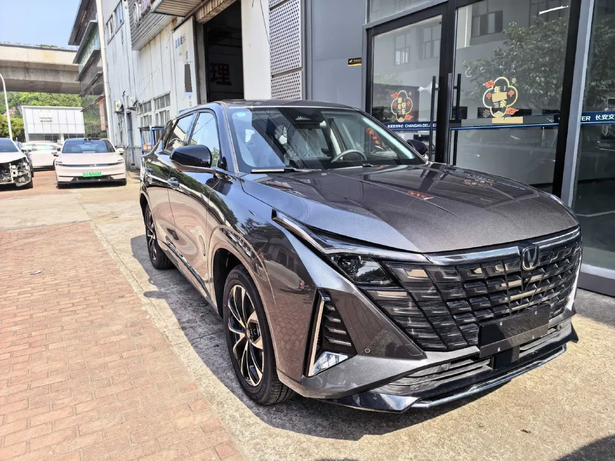 2024 ChangAn UNI-Z 1.5L 98HP L4 E-CVT PHEV 18.4KWH,autocango,china used car exporter,china ev exporter,chinese used car exporter,chinese used ev exporter