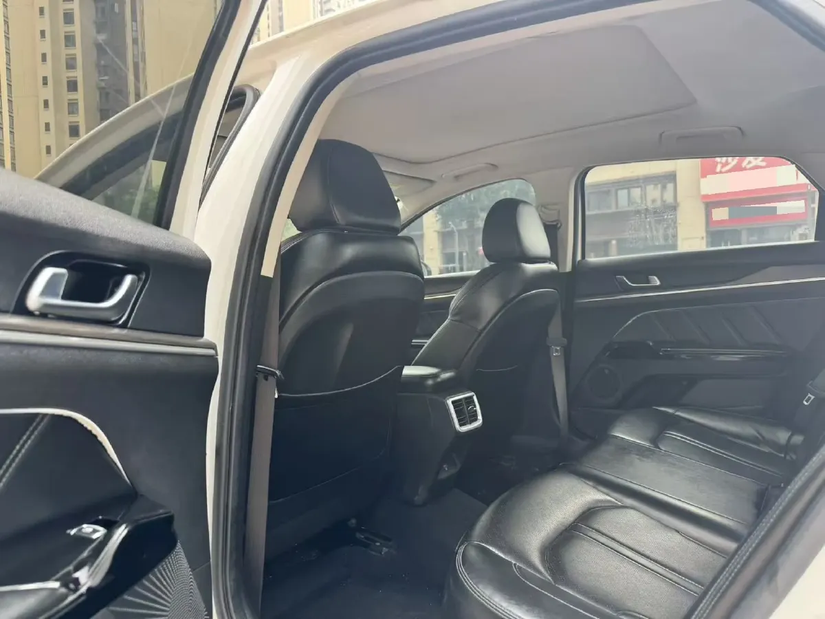 2020 Kia K5 1.5T 170HP L4 7DCT,autocango,china used car exporter,china ev exporter,chinese used car exporter,chinese used ev exporter