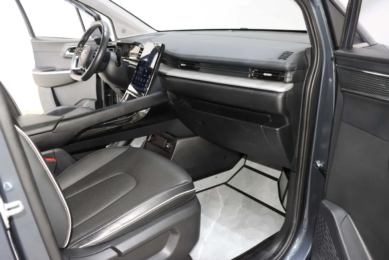 2021 Hyundai Custo 1.5T 170HP L4 8AT,autocango,china used car exporter,china ev exporter,chinese used car exporter,chinese used ev exporter