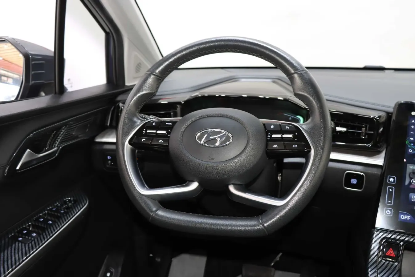 2021 Hyundai Custo 1.5T 170HP L4 8AT,autocango,china used car exporter,china ev exporter,chinese used car exporter,chinese used ev exporter
