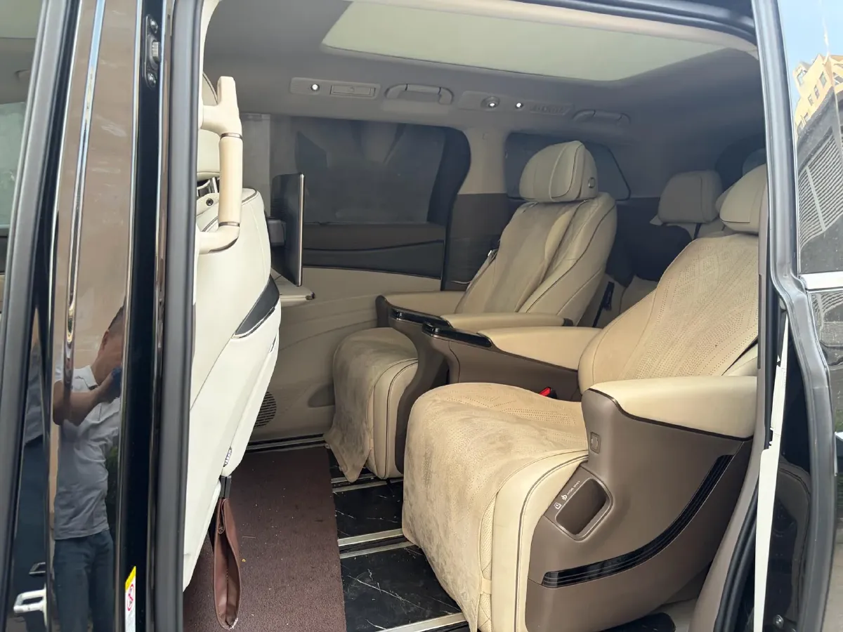 2022 Mercedes-Benz GLC Class 2.0T 197HP L4 9AT,autocango,china used car exporter,china ev exporter,chinese used car exporter,chinese used ev exporter