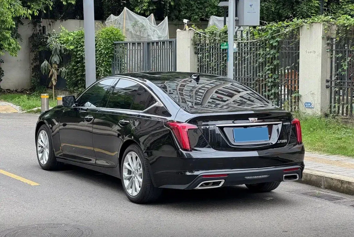 2023 Cadillac CT5 2.0T 237HP L4 10AT,autocango,china used car exporter,china ev exporter,chinese used car exporter,chinese used ev exporter