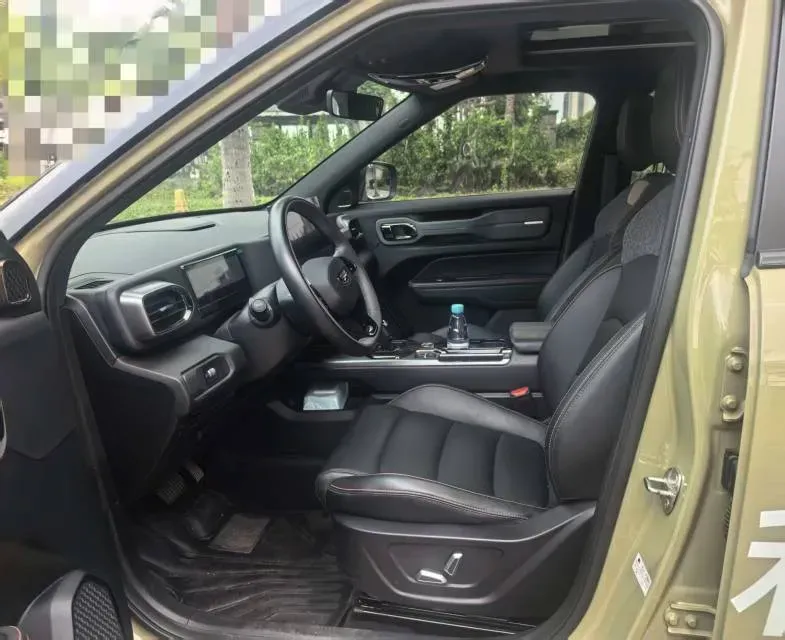 2025 Geely Cowboy 1.5T 181HP L4 7DCT,autocango,china used car exporter,china ev exporter,chinese used car exporter,chinese used ev exporter
