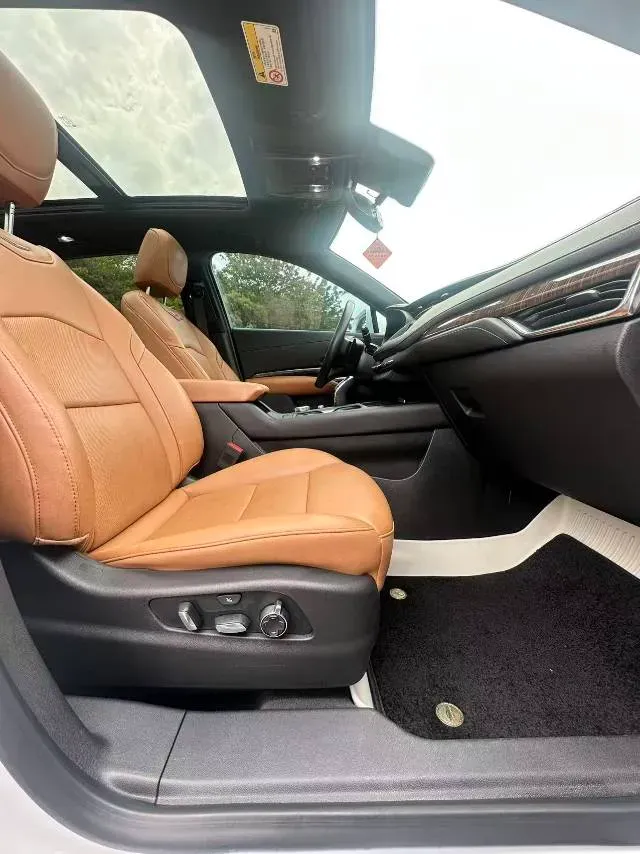 2022 Cadillac XT4 2.0T 237HP L4 9AT,autocango,china used car exporter,china ev exporter,chinese used car exporter,chinese used ev exporter