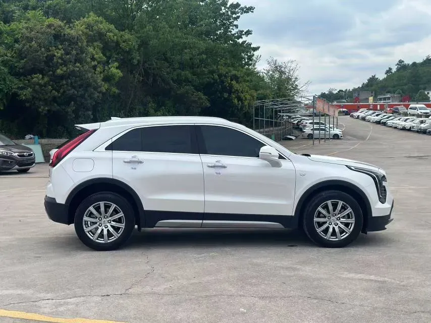 2022 Cadillac XT4 2.0T 237HP L4 9AT,autocango,china used car exporter,china ev exporter,chinese used car exporter,chinese used ev exporter