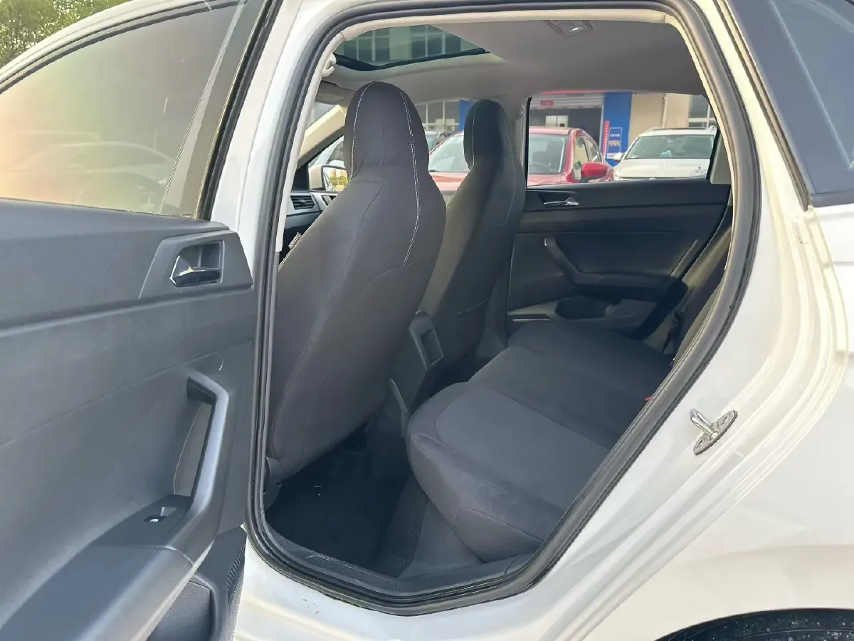 2021 Haval H6 1.5T 169HP L4 7DCT,autocango,china used car exporter,china ev exporter,chinese used car exporter,chinese used ev exporter