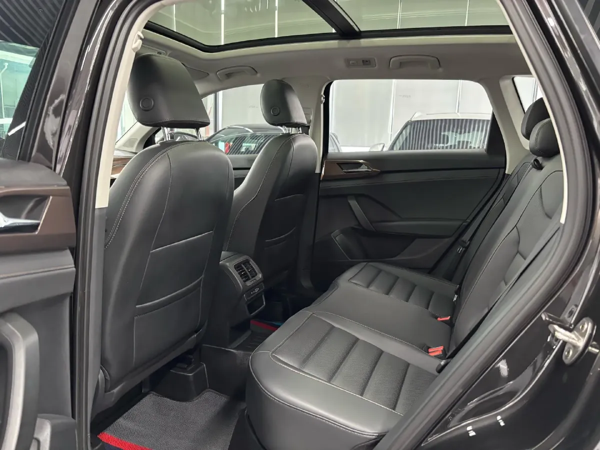 2022 Volkswagen Tharu 1.4T 150HP L4 7DCT,autocango,china used car exporter,china ev exporter,chinese used car exporter,chinese used ev exporter