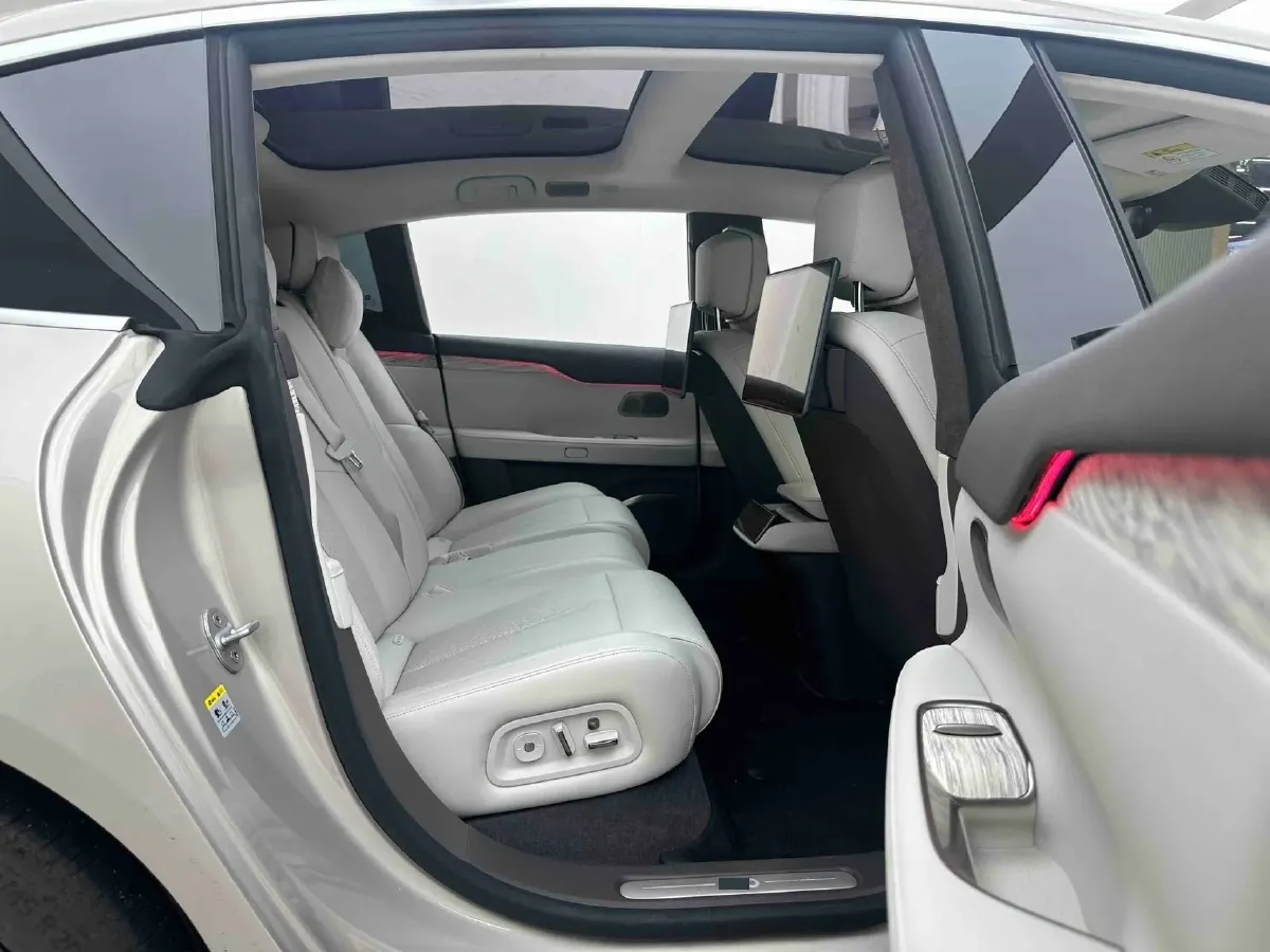 2024 NIO ET7 BEV 75KWH,autocango,china used car exporter,china ev exporter,chinese used car exporter,chinese used ev exporter