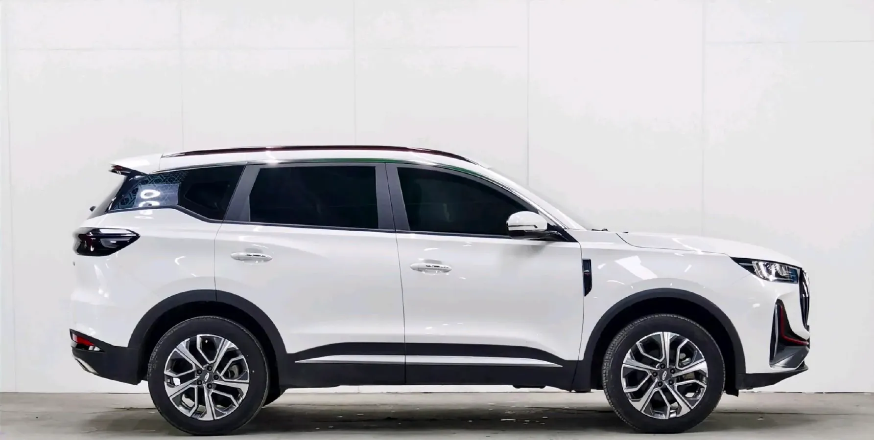2023 Chery Tiggo 7 Plus 1.5T 156HP L4 CVT,autocango,china used car exporter,china ev exporter,chinese used car exporter,chinese used ev exporter