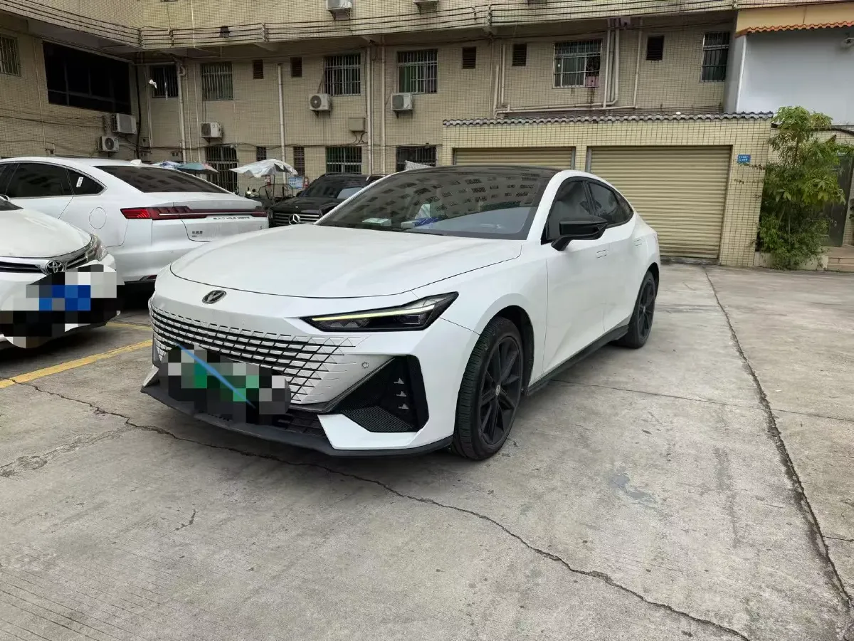 2023 ChangAn UNI-V iDD 1.5T 170HP L4 6TCT PHEV 18.4KWH,autocango,china used car exporter,china ev exporter,chinese used car exporter,chinese used ev exporter