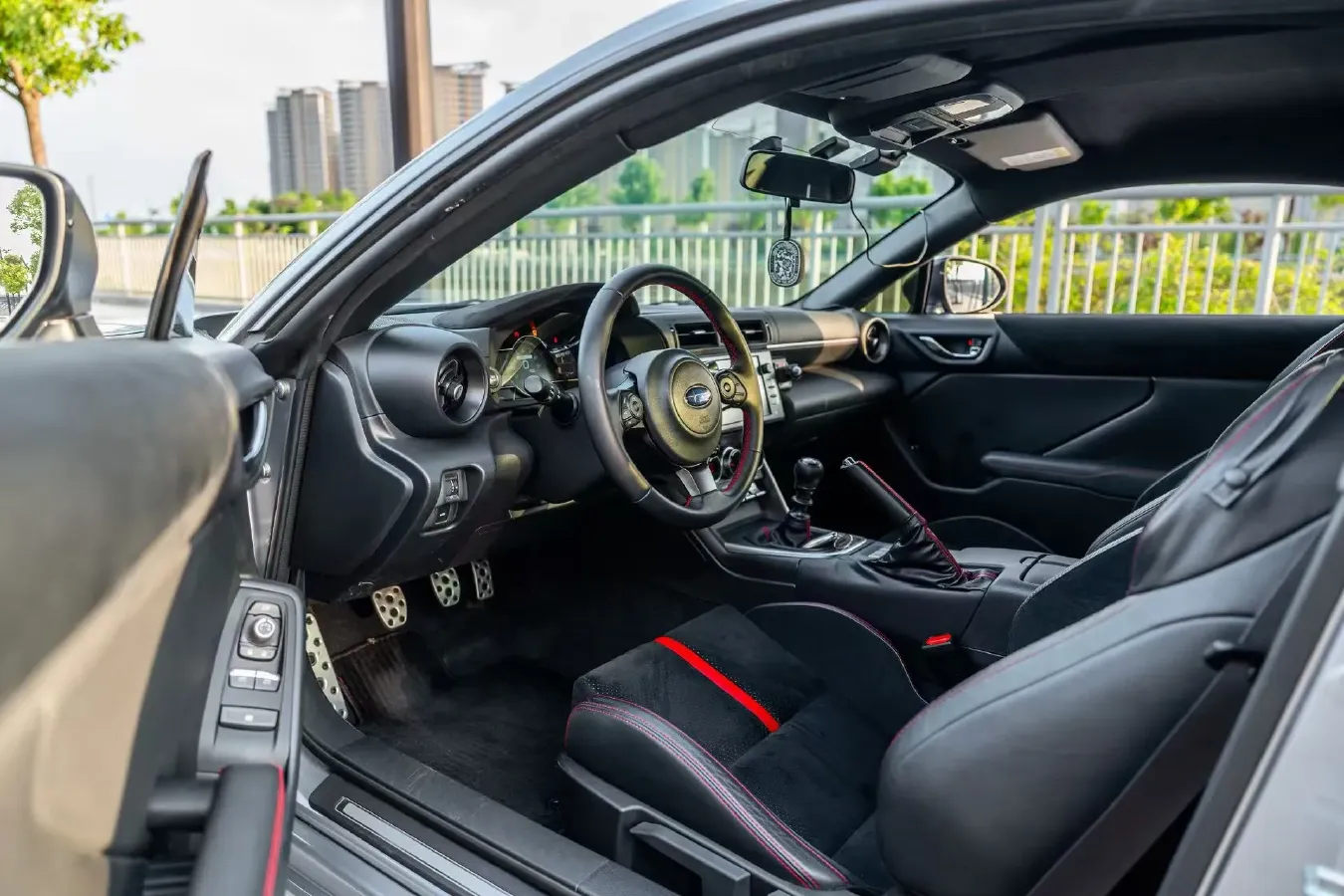 2022 Subaru BRZ 2.4L 234HP H4 6MT,autocango,china used car exporter,china ev exporter,chinese used car exporter,chinese used ev exporter