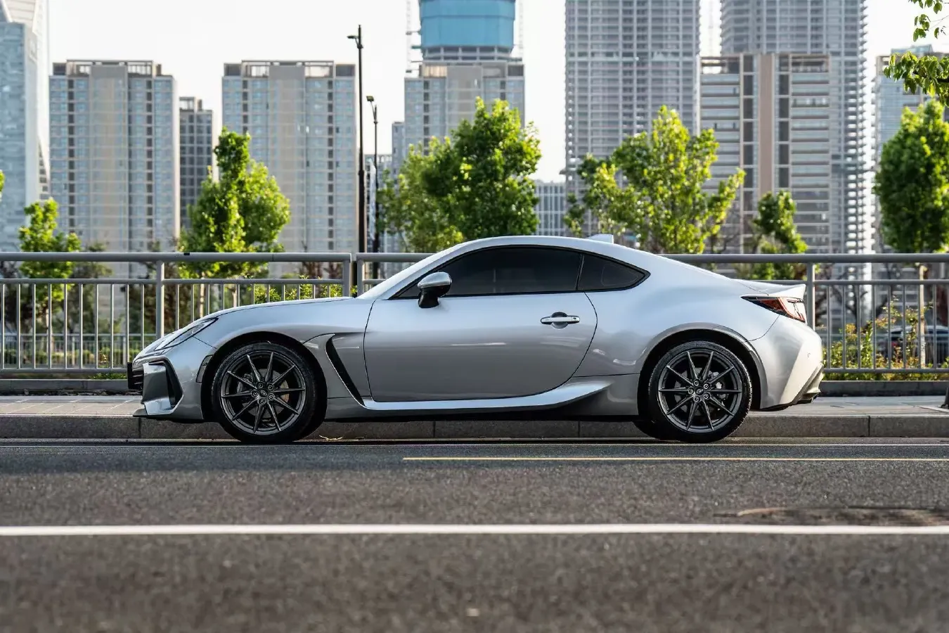2022 Subaru BRZ 2.4L 234HP H4 6MT,autocango,china used car exporter,china ev exporter,chinese used car exporter,chinese used ev exporter