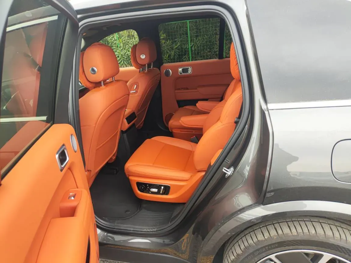 2025 Li L8 Range Extended 154HP REEV,autocango,china used car exporter,china ev exporter,chinese used car exporter,chinese used ev exporter