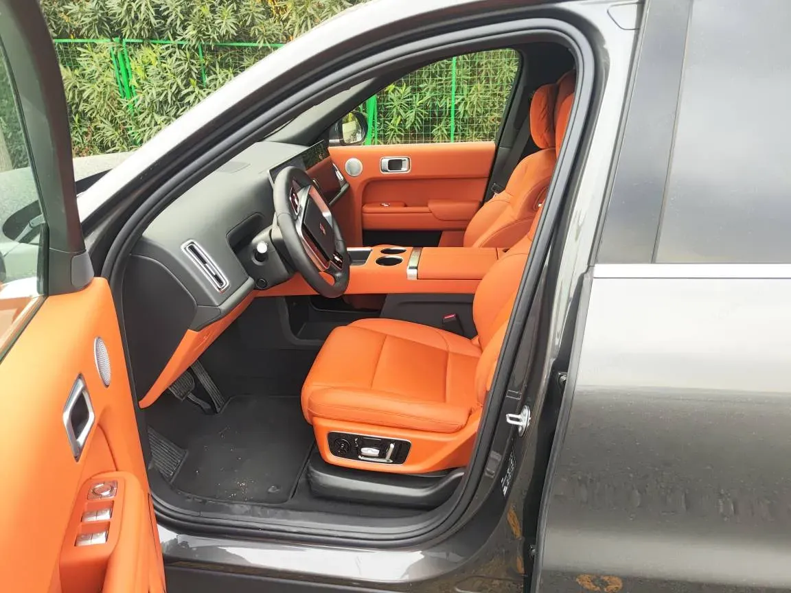 2025 Li L8 Range Extended 154HP REEV,autocango,china used car exporter,china ev exporter,chinese used car exporter,chinese used ev exporter