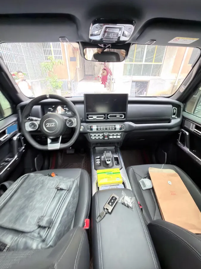 2025 212 212 T01 2.0T 252HP L4 8AT,autocango,china used car exporter,china ev exporter,chinese used car exporter,chinese used ev exporter