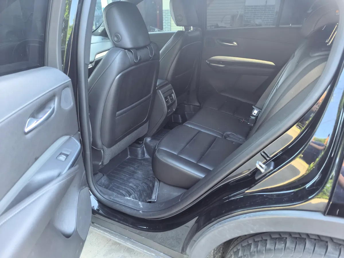 2020 Cadillac XT4 2.0T 241HP L4 9AT,autocango,china used car exporter,china ev exporter,chinese used car exporter,chinese used ev exporter