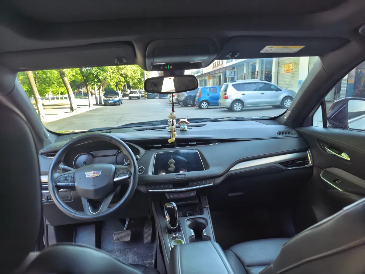 2020 Cadillac XT4 2.0T 241HP L4 9AT,autocango,china used car exporter,china ev exporter,chinese used car exporter,chinese used ev exporter