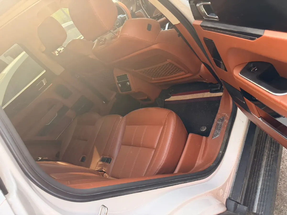 2017 Zotye T700 1.8T 177HP L4 6DCT,autocango,china used car exporter,china ev exporter,chinese used car exporter,chinese used ev exporter
